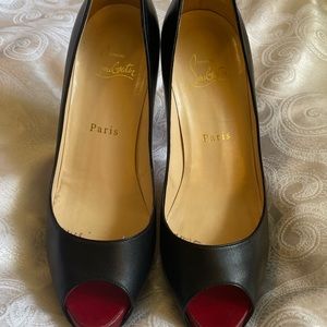 Privé Open Toe Pump